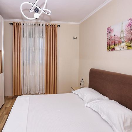 R&B City Center Apartment Tirana Exterior foto