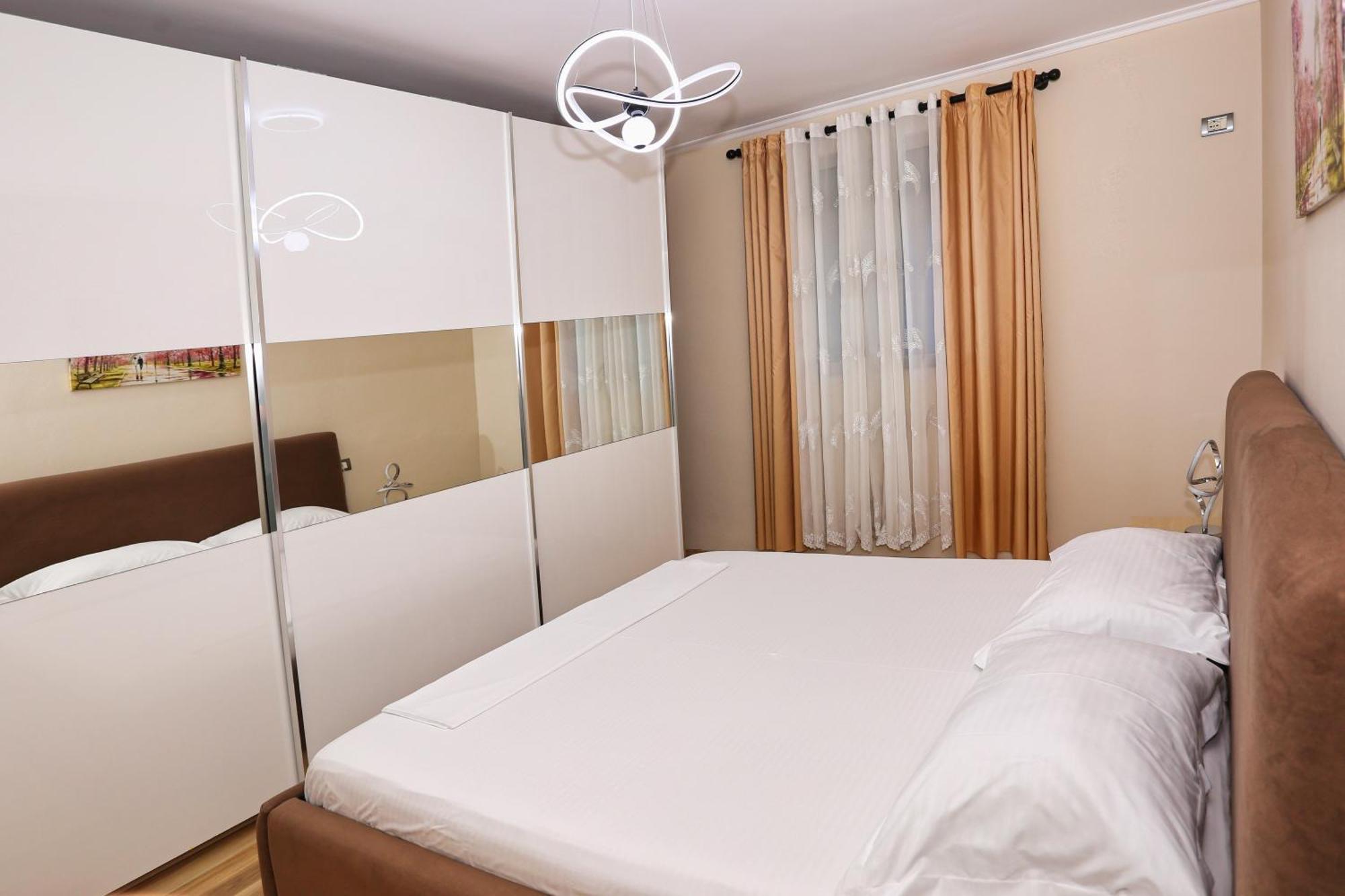 R&B City Center Apartment Tirana Exterior foto